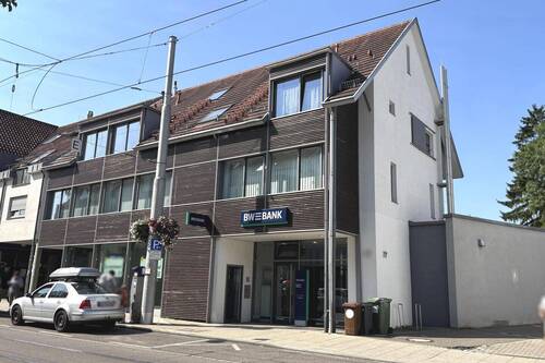 Ansicht - Gepflegtes Wohn-Geschäftshaus in zentraler Lage in S-Stammheim!