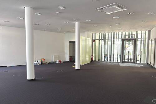 Ehemalige Bankfiliale - 