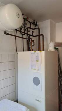 Heizungsanlage mit Warmwasserspeicher - 