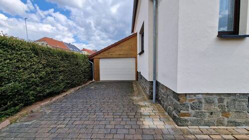 Einfahrt Carport - 