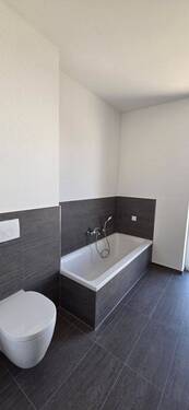 Badezimmer - Etagenwohnung mit 82,80 m&sup2; in Aachen zur Miete