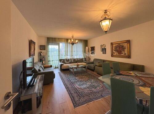 Wohn-Esszimmer mit Zugang zum Balkon - Etagenwohnung mit 81,30 m&sup2; in Vechta zum Kaufen