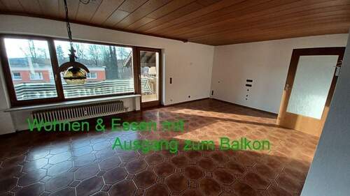 Wohnen & Essen mit Ausgang zum Balkon 01.jpg - 