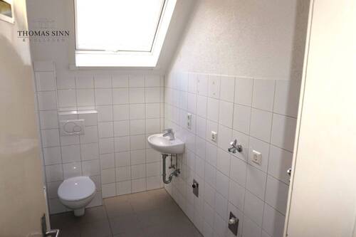 OG: WC mit Waschmaschinenanschluss - 