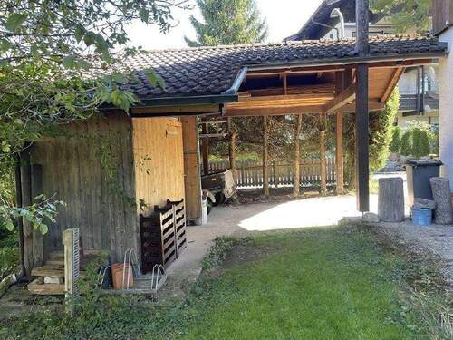 Blick seitlich Carport - 