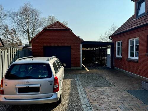 Garage und Carport - 