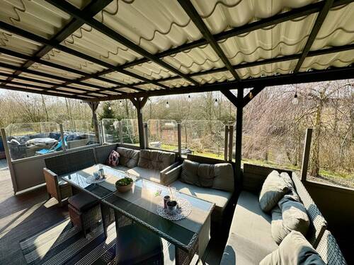 Überdachte Terrasse Wohnung 1 - 