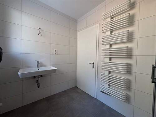 Blick ins Badezimmer - 