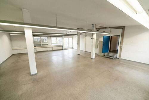 Hauptraum Gewerbe unmöbliert - 