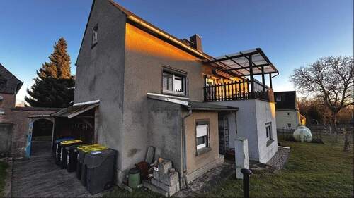 Ansicht mit Balkon - 