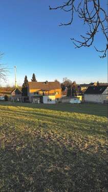 großes Grundstück - 