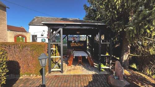 Sitzecke vor dem Haus - 