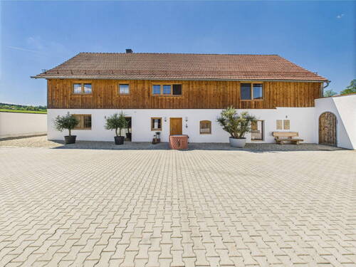 Bild 2 - 6 Zimmer Mehrfamilienhaus, Wohnhaus zum Kaufen in Frontenhausen