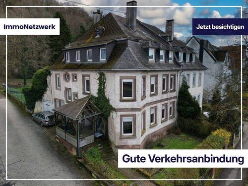 Titelbild - Stark renovierungsbedürftiges Wohnhaus mit 1960m² Grundstück - ideal für Sanierung oder Neubau?!