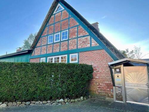 einzigartig schön - Mehrfamilienhaus, Wohnhaus in Quickborn