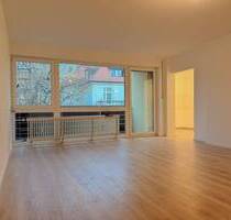 Sanierte & bezugsfreie 1-Zimmer-Wohnung im Rückgebäude in Schwabing-West - München