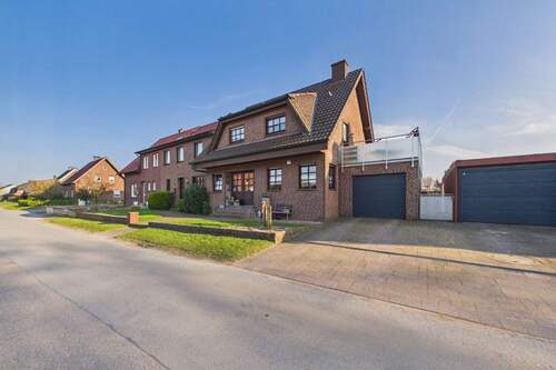 Außenansicht - Ein Grundstück, zwei Häuser - vielseitige Perspektiven