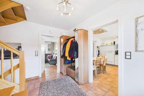 Flur - 8 Zimmer Mehrfamilienhaus, Wohnhaus in Haltern am See