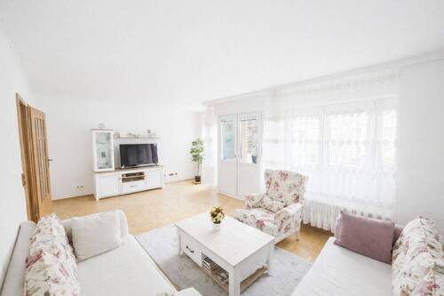 Gemütliches Wohnzimmer - 3 Zimmer Etagenwohnung in Berlin