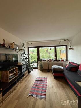 Wohnzimmer - 2 Zimmer Etagenwohnung zum Kaufen in Schwäbisch Gmünd