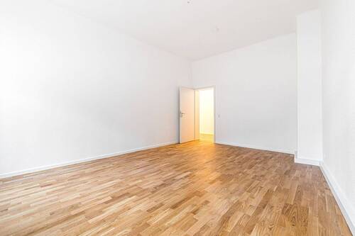 Wohnzimmer - 3 Zimmer Etagenwohnung zum Kaufen in Leipzig