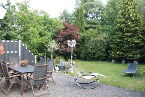 Garteneinblick Haupthaus - 