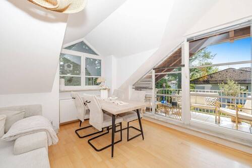 Helle Balkonpartie - 3 Zimmer Etagenwohnung zum Kaufen in München