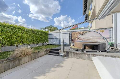 Terrasse mit Whirlpool - 