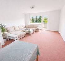 Familienfreundliche 4 Zimmer Wohnung in Hürth mit Balkon und grünem Ausblick