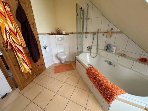 Badezimmer (DG) (2) - 