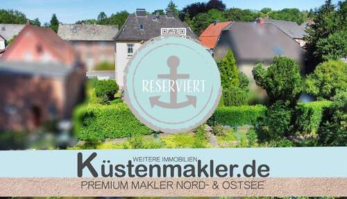 Titelbild Küstenmakler - Wohnen mit nostalgischer Note für zwei Familien