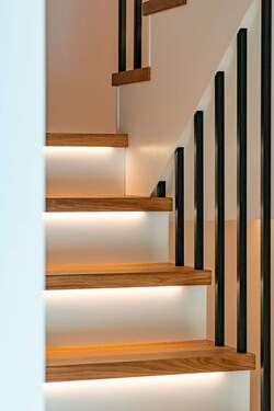effektvolle_Treppenbeleuchtung - 