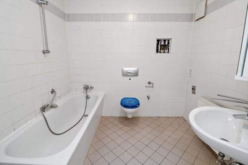 Badezimmer - Etagenwohnung mit 53,00 m&sup2; in Berlin zum Kaufen