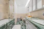 Bath room 1 - 