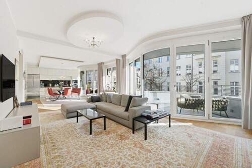 Living room - 6 Zimmer Etagenwohnung zum Kaufen in Berlin