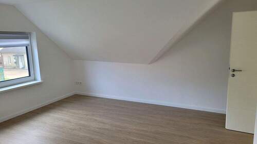 Schlafzimmer Ost 2 - 