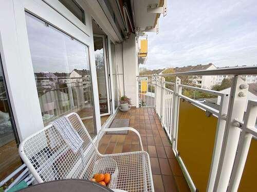 Balkon mit Markise_02.JPG - 
