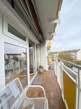 Balkon mit Markise_03.JPG - 