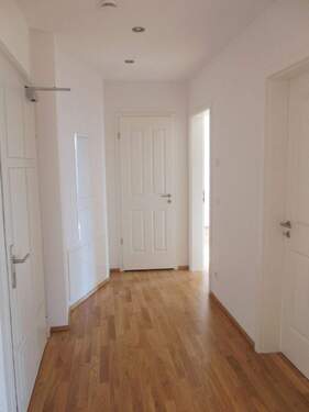 Flur - Etagenwohnung mit 72,60 m&sup2; in Leipzig zum Kaufen