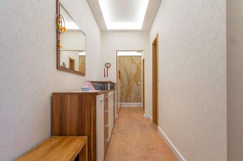 Flur - 3 Zimmer Etagenwohnung zum Kaufen in Berlin