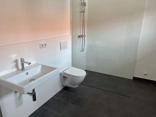 Gäste-Bad mit Tageslicht - 