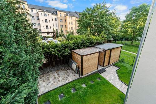 Mülleinhausung & Fahrradschuppen - 