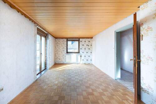 EG Wohnbereich - 8 Zimmer Doppelhaushälfte zum Kaufen in Reichenberg