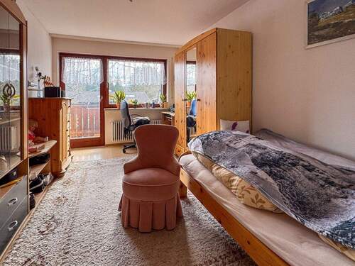 Kinderzimmer/Büro - 