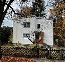 Grundstück mit 2 Familienhaus zur Entwicklung - Berlin Wannsee
