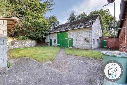 Nebengebäude auch z.B. als Stall nutzbar - 