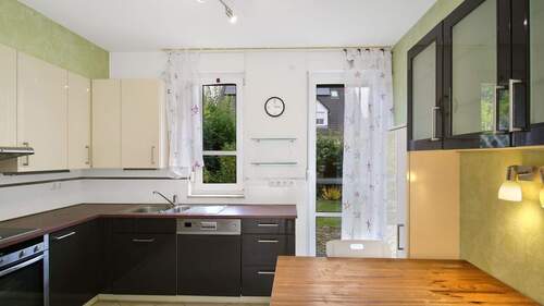 Küche mit Zugang zur Terrasse - 