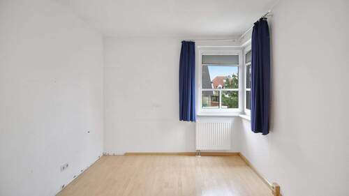 1. Schlafzimmer - Vorderseite - 