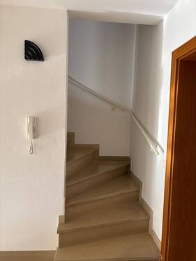 Treppe ins OG.JPG - 