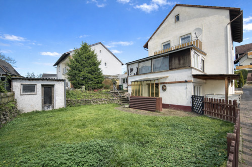 Hinterhaus & Garten mit kleinem Gerätehaus - 